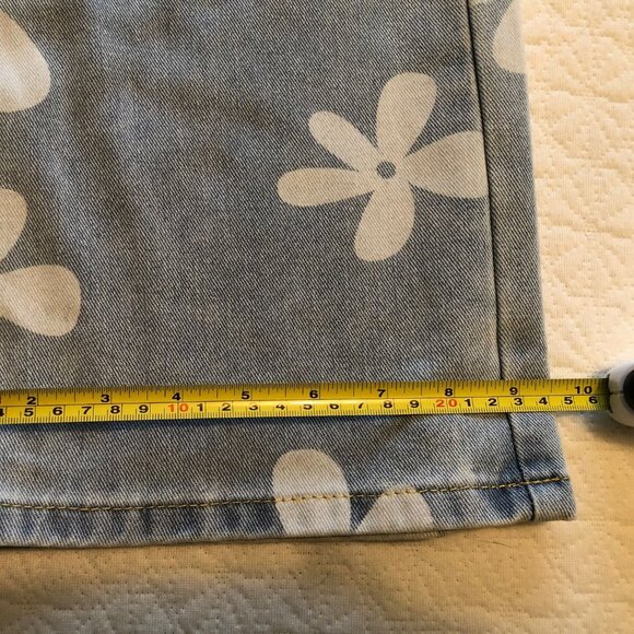 SHEIN Straight Denim Jeans Women's Size M Blue High Rise 5-Pocket Floral Print - Picture 6 of 7
